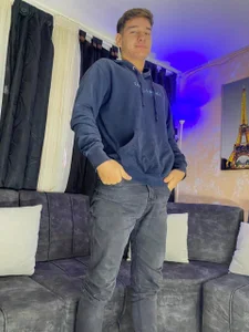 Carter de DesiresOfOlympus_  4 photos