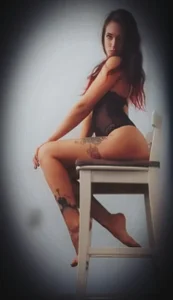 DesereaRoseのSexy Slutの 5枚の写真