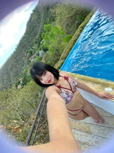 _mia_collins_b_のPublicの 2枚の写真