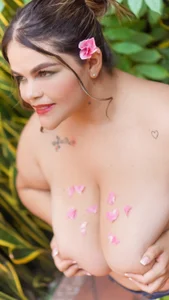 Sara_Thompsoon Cute Face Sara 🌸 Pic