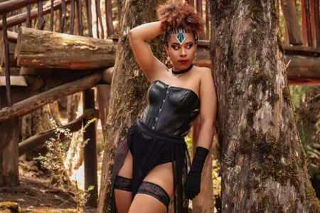 EmmilyBrant Halloween Pic 4