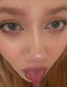 LustfulBambi: Public ( 5 фото)