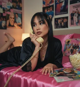 Asenaesmee Public  6টি ছবি