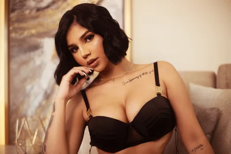 VictoriaLeia Flawless Pic