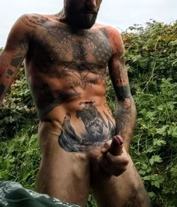 Tuhands Public Pic 3