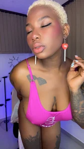 KenyaMystic 💗🍒 Foto