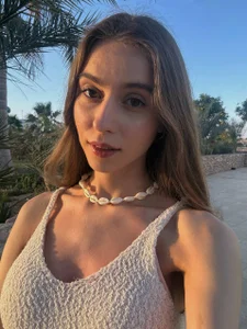 IsobelCashinのagainの 4枚の写真