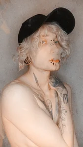 (: de M_transguy  5 photos