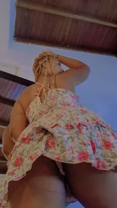 SamanthaMilann HAPPY SATURDAY🌸 Foto 6