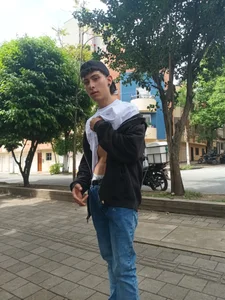 2cwill A little about me Pic 5