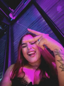 zara_nyx_ Public Foto 3