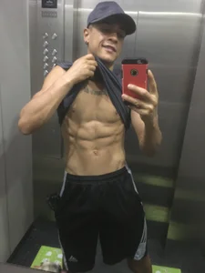 Brunocuttie94 Public  4টি ছবি