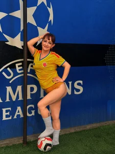 NatashaMason_ 🌎📸 My most football-loving side is here.  3. fénykép