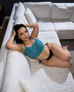LunaRavelle Hot enough to make you forget your name.😈 . fénykép