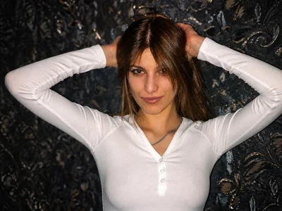 Agnes_Rose Public - {count, plural, one {תמונה אחת} two {שתי תמונות} many {# תמונות} other {# תמונות}}