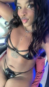 KAROL-SCOTT: 🫦 ( 3 фото)