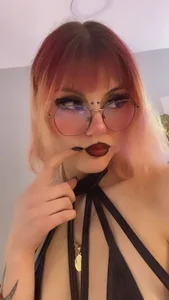 Rossiee_hunttwelcome 🖤 Bild