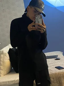 Anthony_riverss Public Pic 3