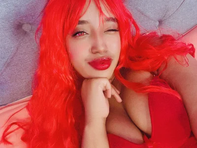 Seductive look🔥😏my ass od Cleo_luna  4 snímek