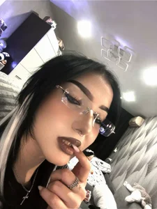 FaviolaHurl Public Pic 3