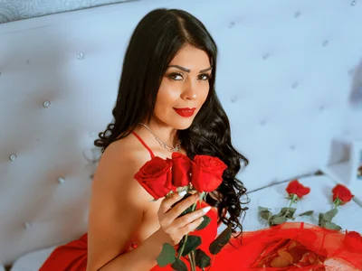 KAROL_RUBI Red dress Pic 2