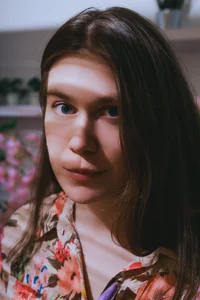 Nancy_Sun_ In floral print Pic 3