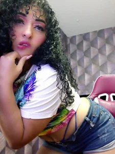 Sofiacowperx: She's a Rainbow 🌈 ( 3 фото)