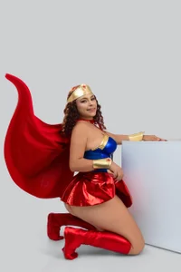 Mommy-HotのMujer Maravillaの枚の写真