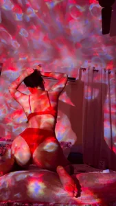 Screen_Queen_xoxo kullanıcısının i see red albümü -  fotoğraf