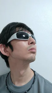 Public de whoaretu  2 photos