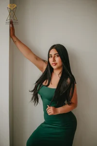 serenna_se Overflowing Emotions: The Duel between Elegance and Freedom Pic 4