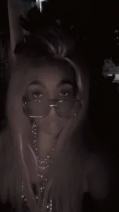 VenezuelaLuxeNoir The glasses xo Immagine  3