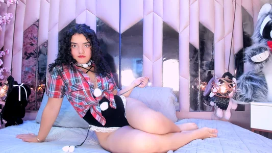 Lilymonroe01 sexy perverse and horny which one do you like more 🥵😈 slika
