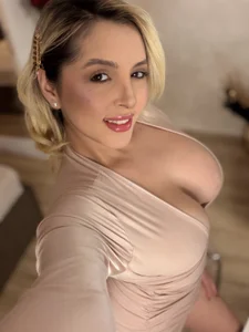 VictoriaDaeva Public Pic 2