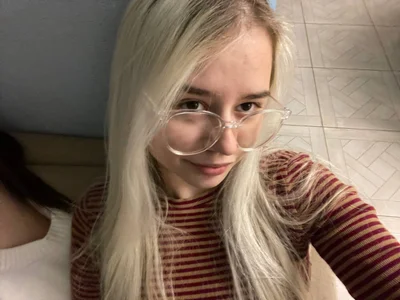 BellaFree Smiles in the frame Pic 3