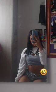 Avi_Winklar in my home Pic 2