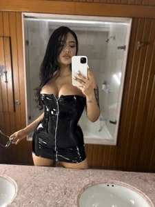 HeySienna Latex outfit Kuva 7