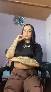 Andreita_JonesのꙆ ᥲຕ ყoᥙɾ tᥱຕρtᥲtɩoᥒ ❤️‍🔥の 3枚の写真