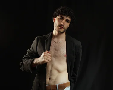 Rafael_Mendezzのnew photoshoot 🖤の 4枚の写真