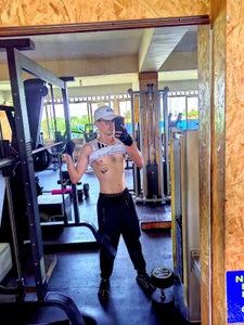 Public de jhosuamoore  2 photos