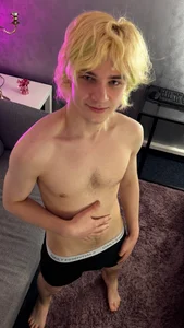 JameMilannCome Closer Bild 5