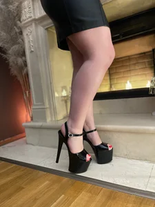 Jolie_Orchid heels Pic 9