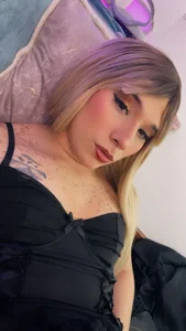 I love how black clothes look on me 🖤🔥 de Ashley__Parker  6 Imagens