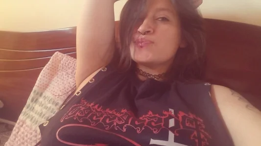 Morana__Hot Public  3টি ছবি