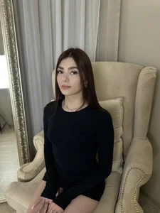 ArianaMell Public Pic 2