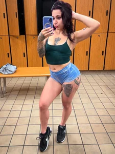 QueenLolaX: My Gym Shoot ( фото)