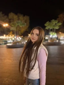 Angelina_REU evening promenade Immagine  6
