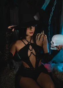 aria_greco 🎃Happy halloween guys👻 Foto 2