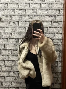 Public od ColeneSchabel  5 snímek