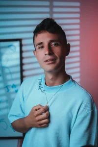 torvyHot Public Pic 2